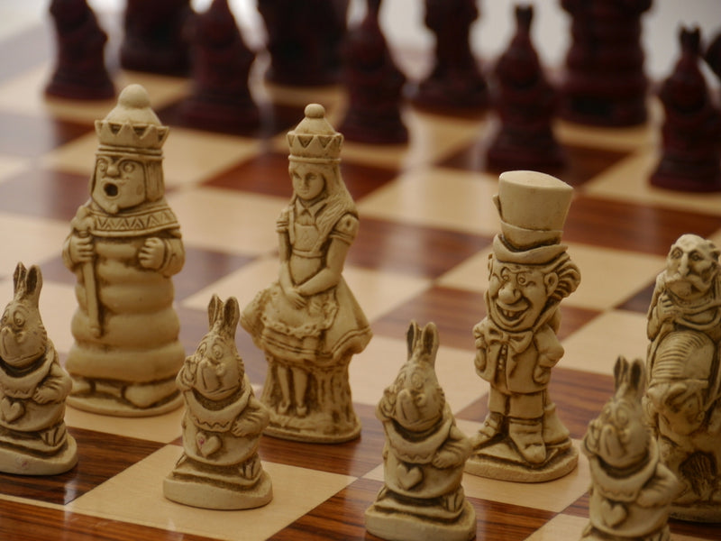 Berkeley Chess Decorative Chessmen - Alice - Cardinal