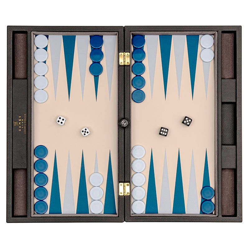 Vintage 1970 Burgundy Backgammon Rare Etienne Aigner Handmade Soft Leather Set a Vintage 1970 Burgundy Backgammon Rare Etienne Aigner Handmade Soft Leather Set a