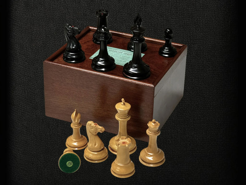 1850 London Chessmen Italian Retro Chessboard and Slide Top Box