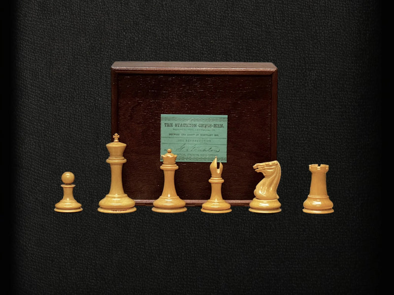 1850 London Chessmen Italian Retro Chessboard and Slide Top Box