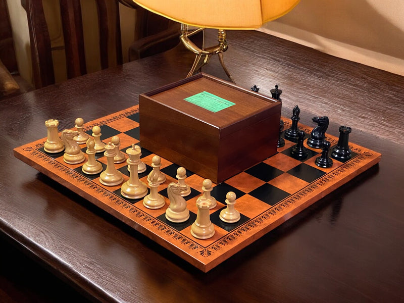 1850 London Chessmen Italian Retro Chessboard and Slide Top Box