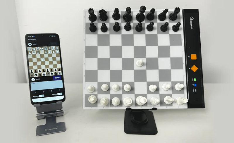 ChessNut GO - Portable Smart Electronic Chessboard