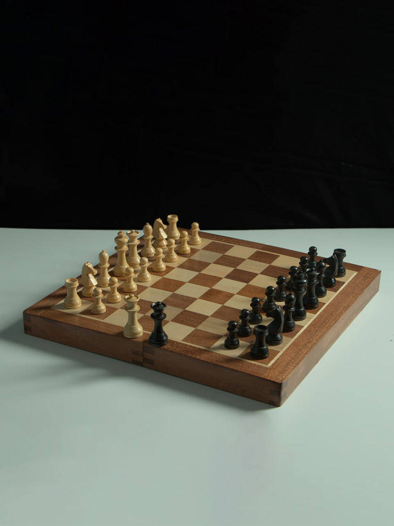 World Chess Travel Chess Set