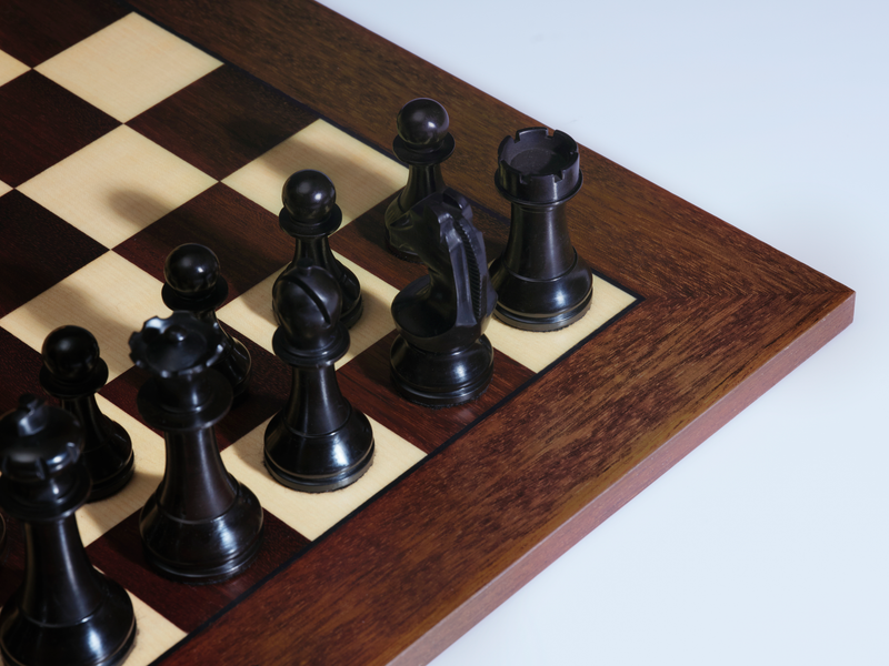 Official World Chess Championship Chess Set (Board & Pieces)