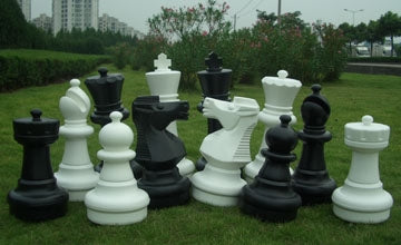 GS1: Giant Plastic Chess Set (Pieces Only)